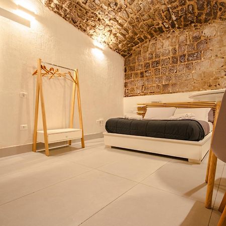 I Gradini Bed & Breakfast เนเปิลส์ ภายนอก รูปภาพ