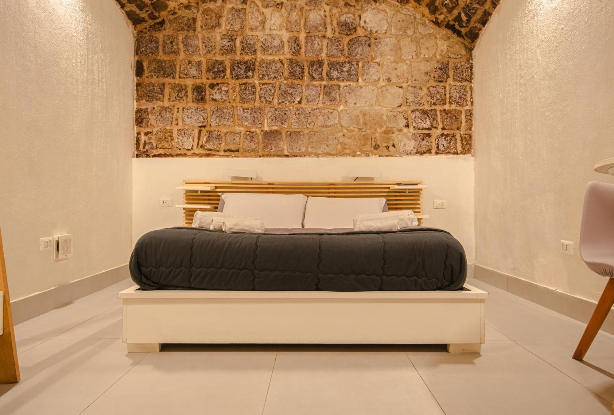 I Gradini Bed & Breakfast เนเปิลส์ ภายนอก รูปภาพ